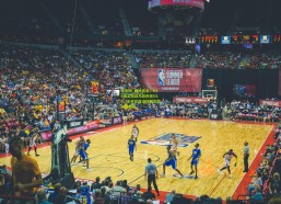 足彩网_现场直击，U16国足激战乌兹别克U16，王非尼亚点球憾失致局面胶着