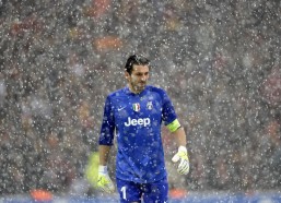 足彩网首页：哥伦比亚国家队公布2025年11月大名单，詹姆斯·罗德里格斯与路易斯·迪亚斯领衔，新血里奥斯、卢库米入选