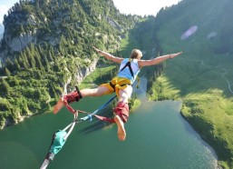 足彩网官网_数据报告深度解析，Fly何以稳居KPL历史胜率榜首的传奇之路