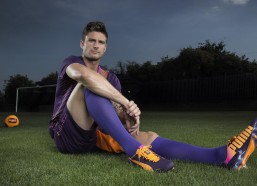 足彩网首页|巾帼执哨！中超迎首位女性主裁判，女足世界杯执法经历引关注